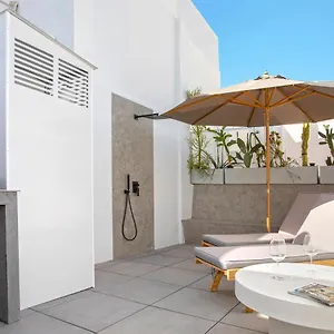 magnificent-renovated-terrace-duplex-2hab-2baths.es-andalucia.com/